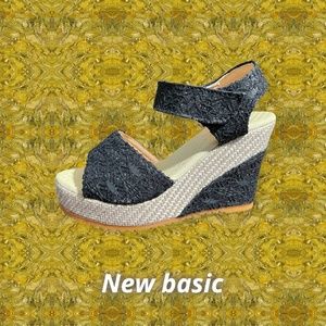 sandals fashion